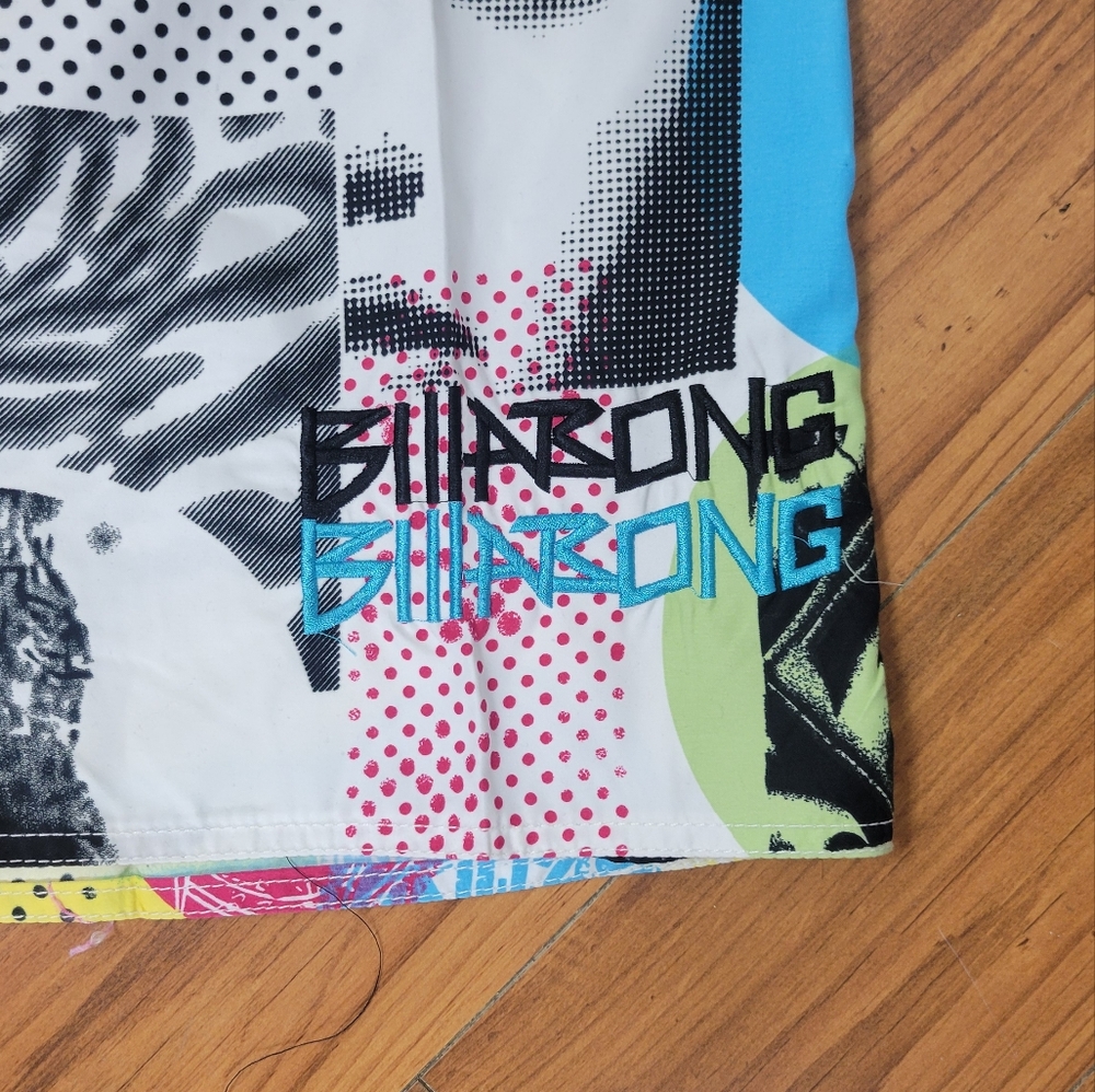 NWT Billabong 80s style.board shorts - Picture 4 of 6